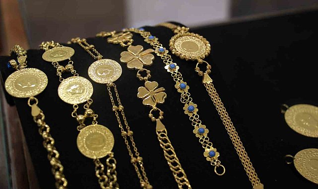 Gramajı düşük ama gösterişli takılar ilgi görüyor