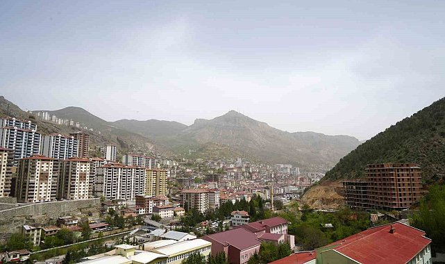 Gümüşhane'de toz bulutu etkili oldu