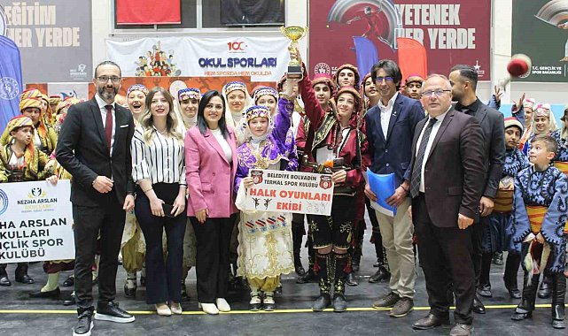 Halk oyunları yarışmaları sona erdi