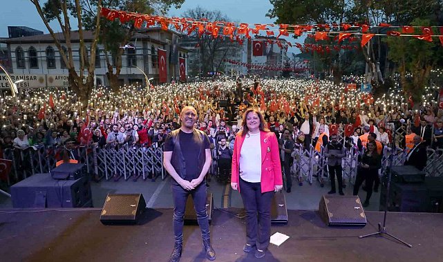 Haluk Levent bayramda Afyonkarahisar&#039;ı coşturdu