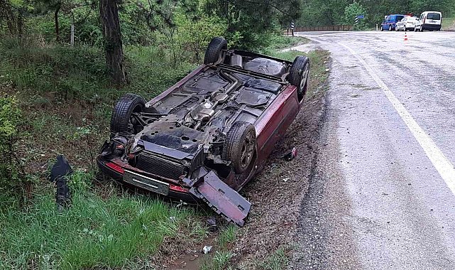 Hastaneye giden çiftin otomobili takla attı: 1 yaralı