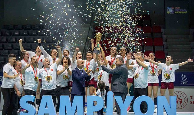 Hentbol Kadınlar 1. Ligi'nde Ortahisar Belediyesi şampiyon oldu