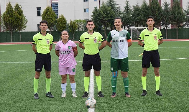Horozkentspor Süper Lig'i 1 puanla kaçırdı