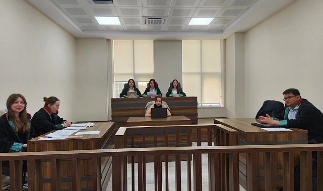 Hukuk öğrencilerinden uygulamalı ders