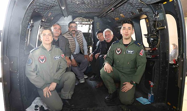 Huzurevi sakinleri Merzifon 5'inci Ana Jet Üssünde