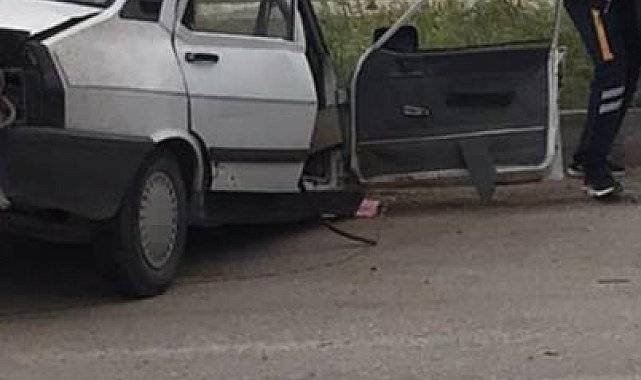 İki otomobil çarpıştı, karı koca hayatını kaybetti