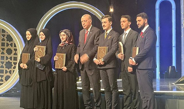 İlahiyat Fakültesi öğrencileri, Atatürk Üniversitesine Türkiye birinciliği ve ikinciliği getirdi