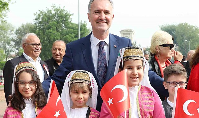 İnegöl'de 23 Nisan coşkusu