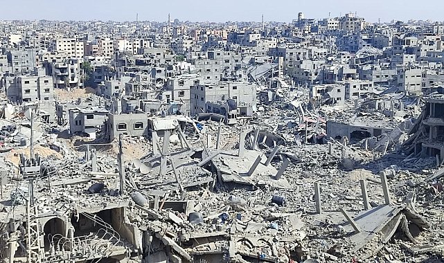 İsrail ordusunun geri çekildiği Han Yunus'taki yıkım görüntülendi