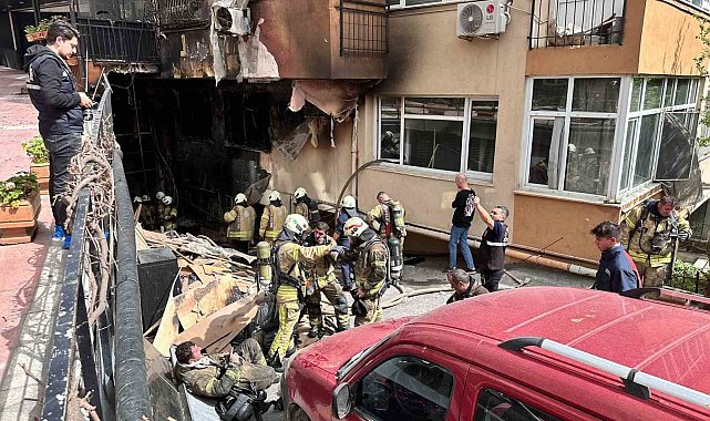 İstanbul Valiliği'nden gece kulübündeki yangına ilişkin açıklama: "Hayatını kaybedenlerin sayısı 10, 7'si ağır 13 kişi yaralı"