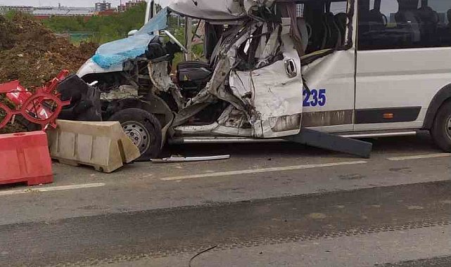 İstanbul'da işçi servisleri çarpıştı: 7 yaralı