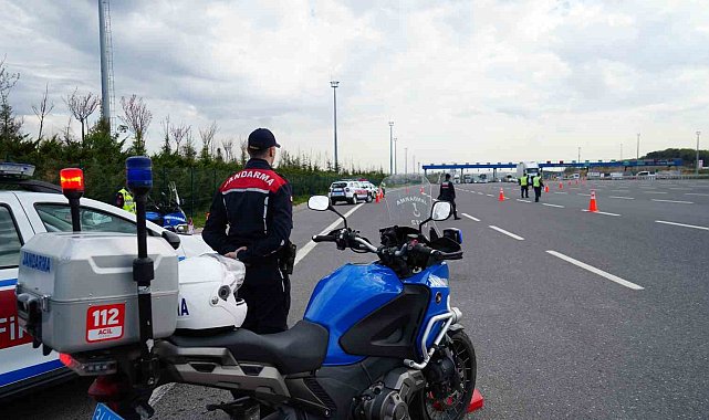 İstanbul'da jandarmadan trafikte bayram denetimi
