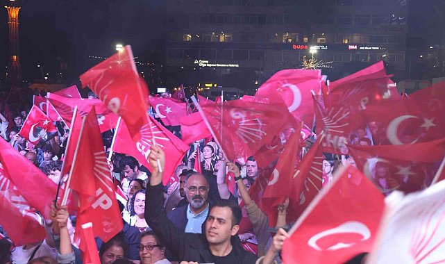 İzmir'de AK Parti'li 4 belediye CHP'ye geçti