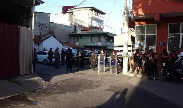 İzmir'deki silahlı kavgada yaralanan adam hayatını kaybetti