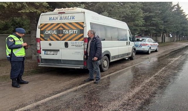 Jandarma okul servislerine denetim yaptı