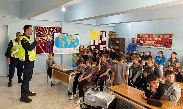 Jandarmadan öğrencilere trafik eğitimi