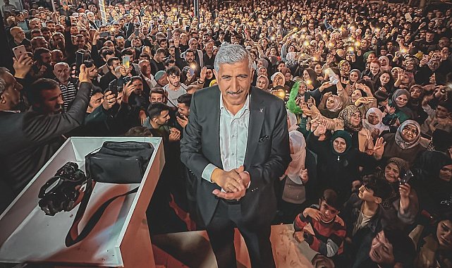 Kahta'da AK Parti'nin adayı Mehmet Can Hallaç belediye başkanı seçildi