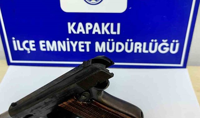 Kapaklı'da şüphelenilen şahsın üzerinde tabanca ele geçirildi