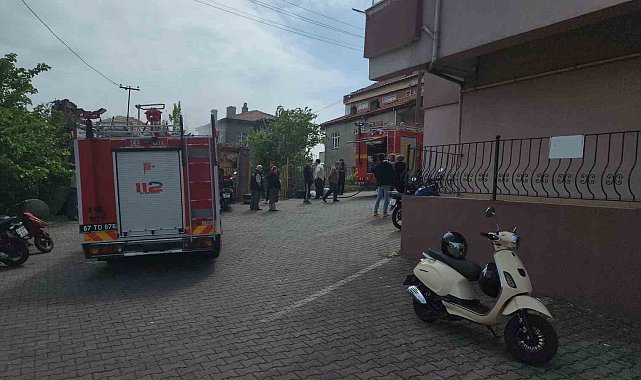 Karadeniz Ereğli'de yanan ev kullanılamaz hale geldi
