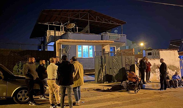 Karısını tüfekle öldürüp intihar etti