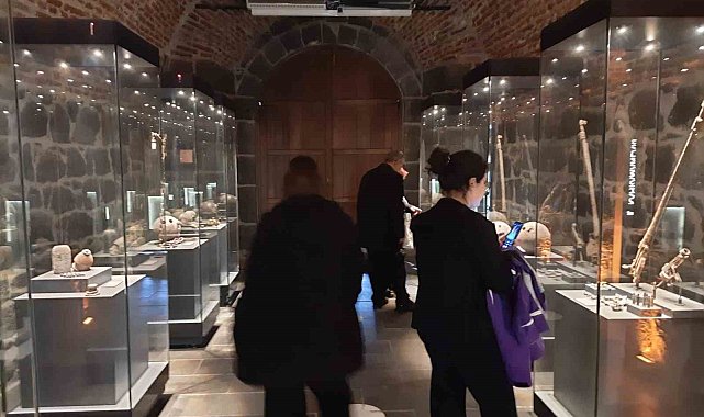 Kars Harp Tarihi Müzesi'nde bayram yoğunluğu