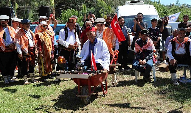 Kaş'ta Likya Su Yolu Yürüyüşü ve Patara Yörük Göçü düzenlendi