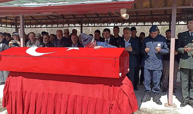 Kayınpederi ve kayınbiraderinin saldırısı sonucu ölen astsubay son yolculuğuna uğurlandı