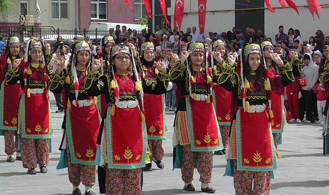 Kayseri'de çocuklar 23 Nisan'ı coşkuyla kutladı