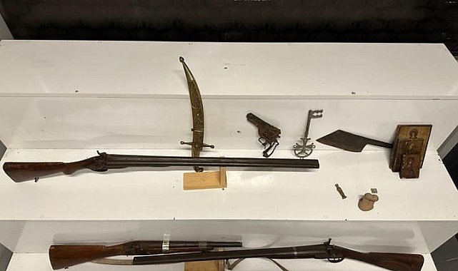 Kayseri'de tarihi eser operasyonu: haç motifli anahtar ele geçirildi