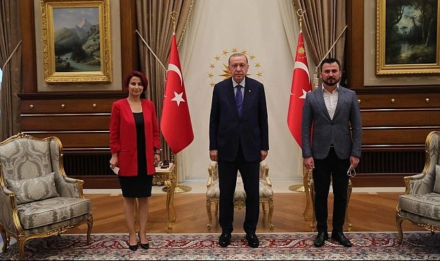 Kendisi İzmir'de, kocası da Isparta'da seçimi kaybetti