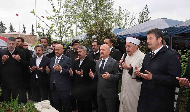 Kent protokolü şehitlik ziyaretinde bulundu