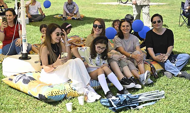 Kent sakinleri Komşu Sahnesi&#039;nde bir araya geldi