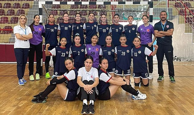 Kepez'in hentbolcuları durdurulamıyor