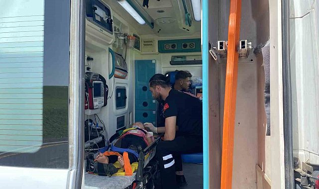 Kınaya giden ailenin hafif ticari aracı dereye uçtu: 10 yaralı