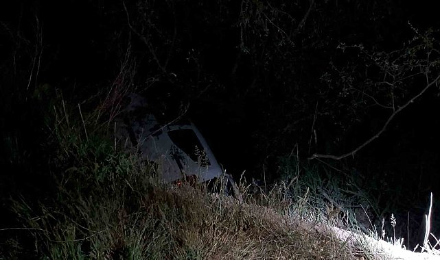 Kırklareli'nde araç dereye devrildi: 2 yaralı