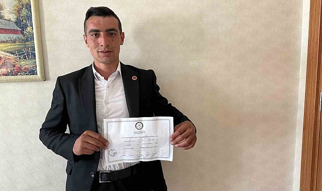 Kızılcahamam'ın en genç muhtarı 22 yaşındaki Hüseyin Ünsal görevine başladı