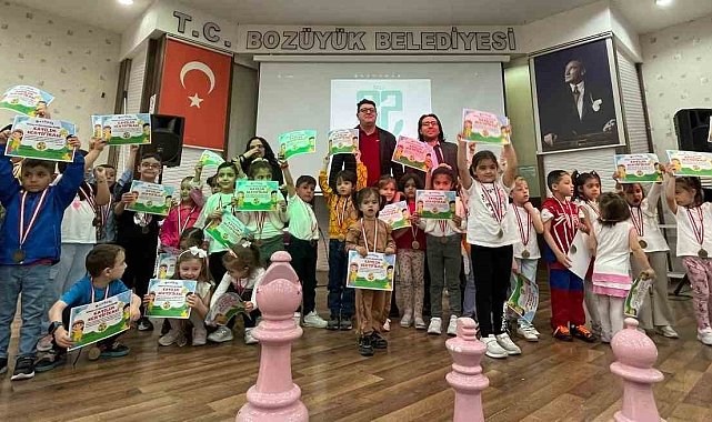 Küçük hanımlar ve beyler doyasıya eğlendi