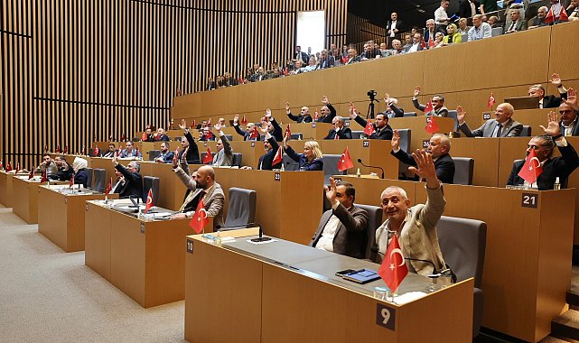 Küçükçekmece Belediye Meclisi'nde 2023 yılı faaliyet raporu oy çokluğuyla kabul edildi