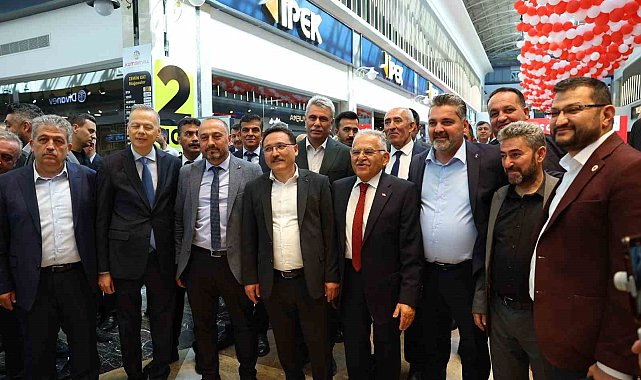 KumsMall'da 'Mobilyada Moda Show' başladı