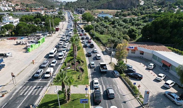 Kuşadası'na tatilci akını
