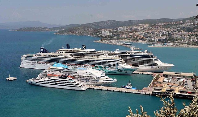 Kuşadası'nda kruvaziyer bereketi yaşanıyor