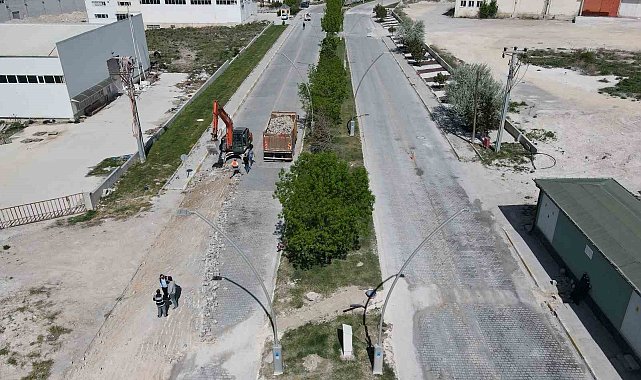 Kütahya OSB'de yol yenileme çalışmaları başladı