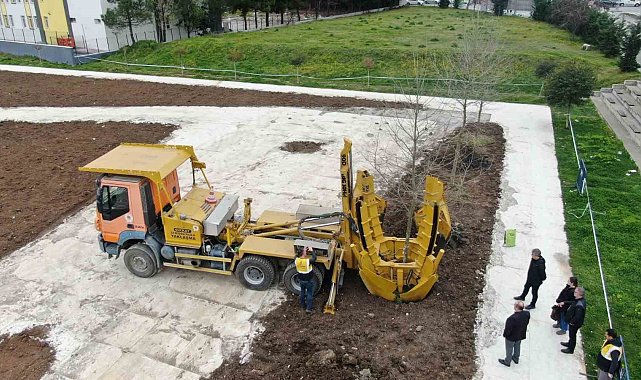 Kütüphane Parkı'nda peyzaj çalışmaları