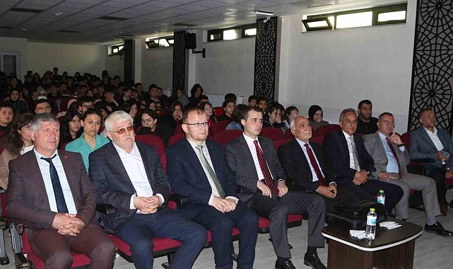 Lise öğrencilerine motivasyon eğitimi verildi
