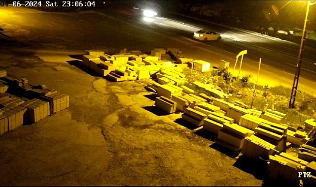 Mardin'de kaza sonrası otomobil alev aldı... O anlar kamerada