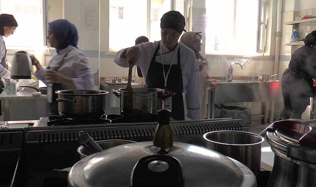 MasterChef'i aratmayan yarışma: Liseli şefler hünerlerini sergiledi