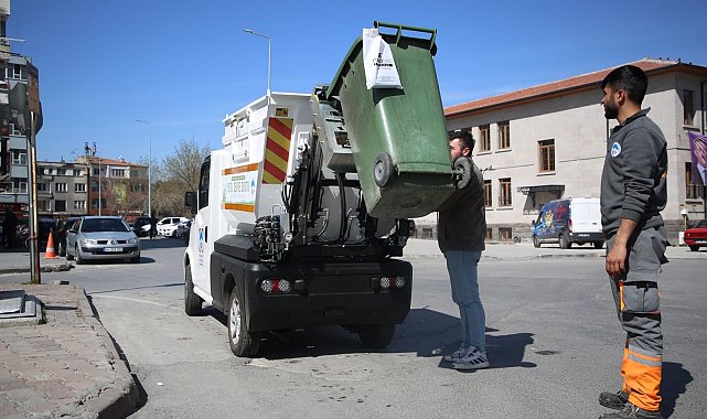 Melikgazi AB fonu ile elektrikli çöp toplama aracı satın aldı