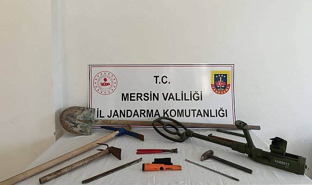 Mersin'de kaçak kazı yapan 2 kişi yakalandı