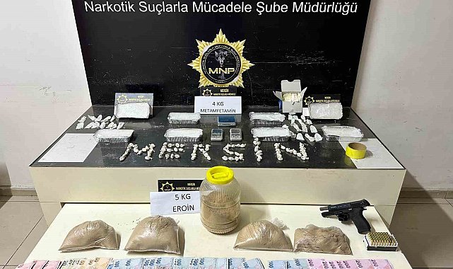 Mersin&#039;de uyuşturucu operasyonu: Paket paket eroin çıktı, 4 kişi yakalandı