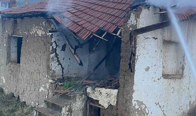 Metruk evdeki yangın kısa sürede söndürüldü